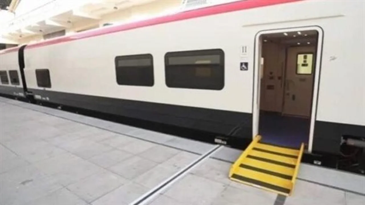 فوارق الأسعار.. مقارنة تكلفة السفر بين درجات قطار تالجو الإسباني الجديد